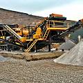Jasa Kontraktor Crusher yang Terpercaya di Samarinda, Kalimantan Timur