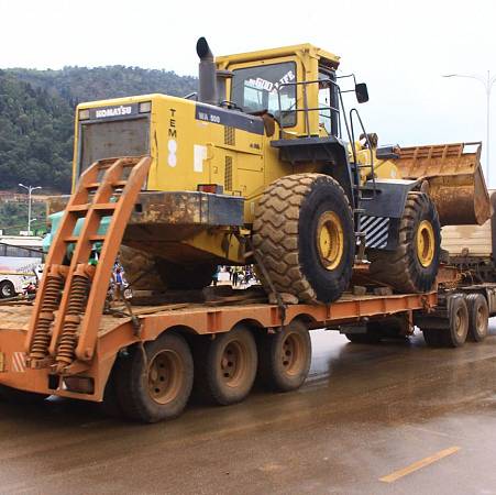 Jasa Transportasi Logistik Alat Berat Dan Proyek